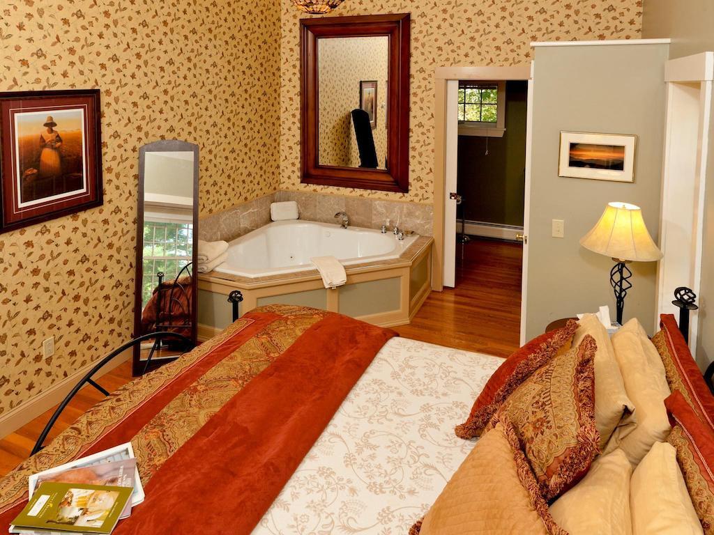 The Notchland Inn Бартлетт Номер фото