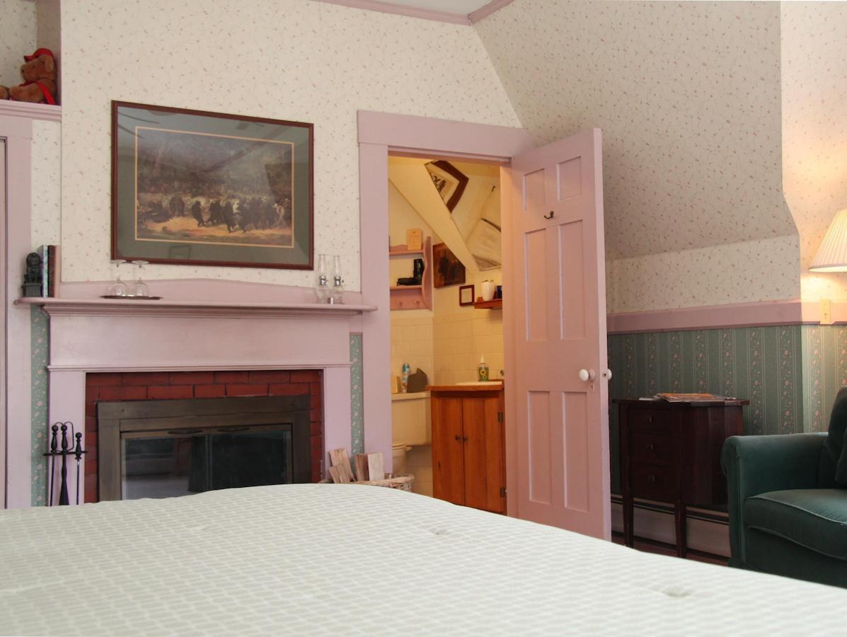 The Notchland Inn Бартлетт Экстерьер фото